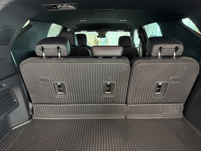 New 2026 Chevrolet Traverse RS w/ LPO, Floor Liner Package FWD image 30