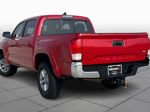 Used 2017 Toyota Tacoma SR5 image 11
