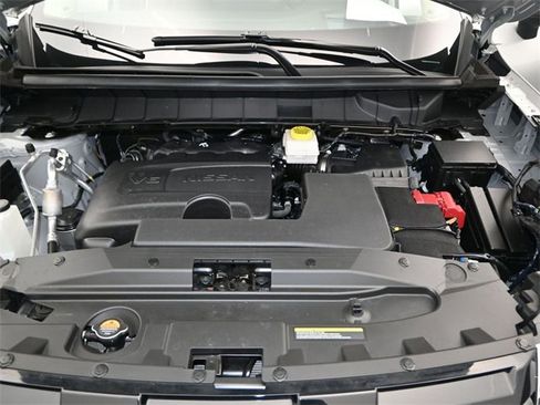 Used 2024 Nissan Pathfinder Platinum w/ Cargo Package image 20