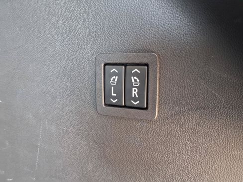 Used 2019 Buick Enclave Avenir AWD/4WD image 28