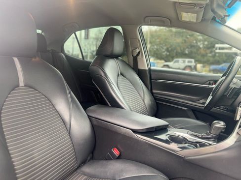 Used 2018 Toyota Camry SE image 51