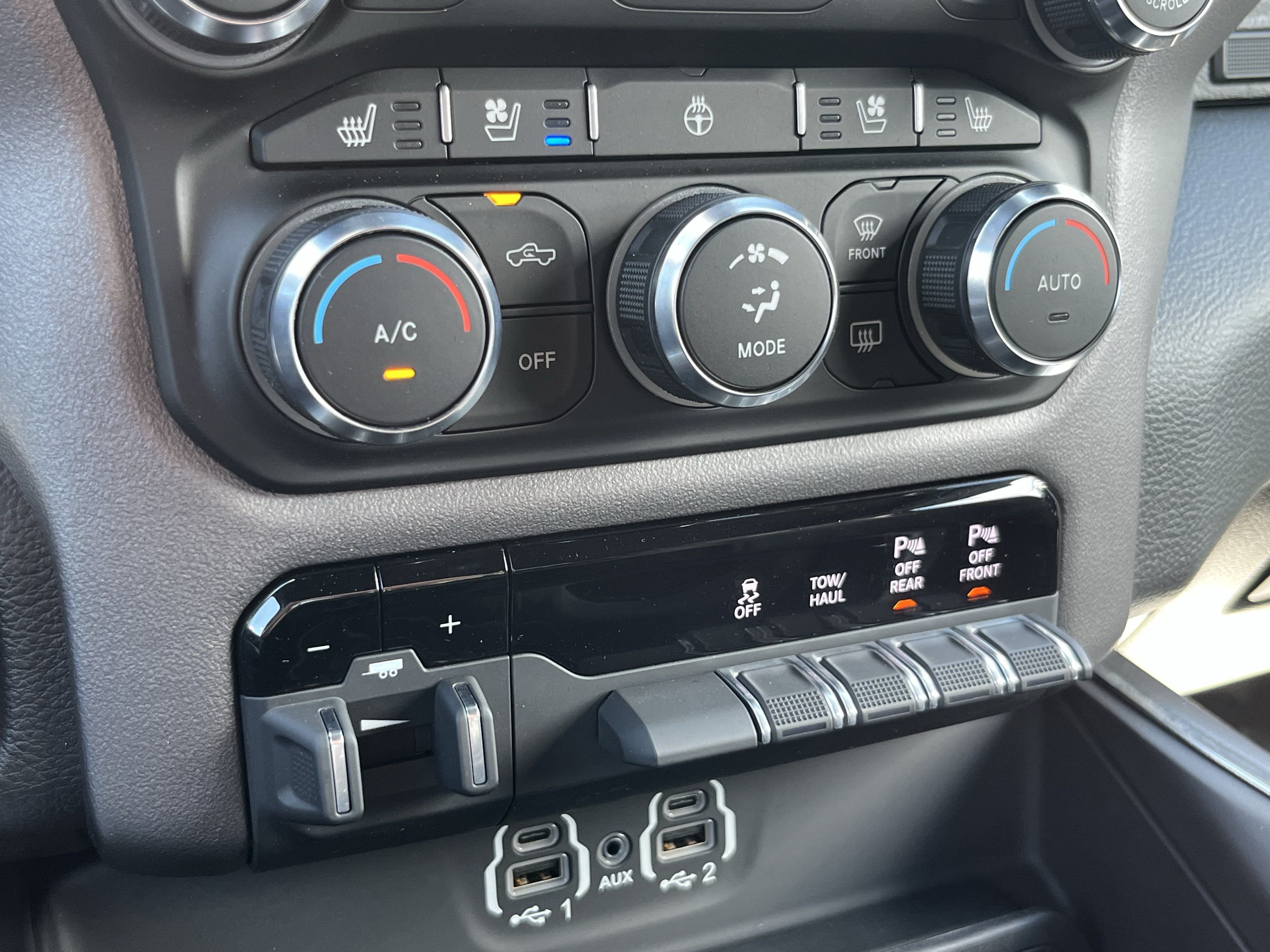 Used 2021 RAM 1500 Laramie w/ Sport Appearance Package AWD/4WD image 34