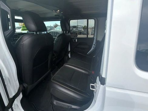 Used 2021 Jeep Wrangler Unlimited Sahara w/ Cold Weather Group AWD/4WD image 20