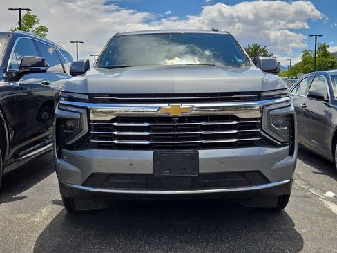 Certified 2025 Chevrolet Suburban LT AWD/4WD image 2