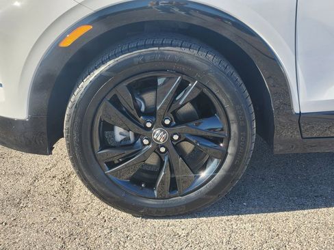 Used 2024 Buick Encore GX Sport Touring image 13