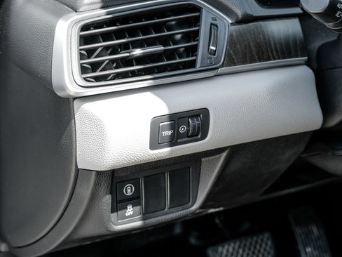 Used 2018 Honda Accord EX-L image 30