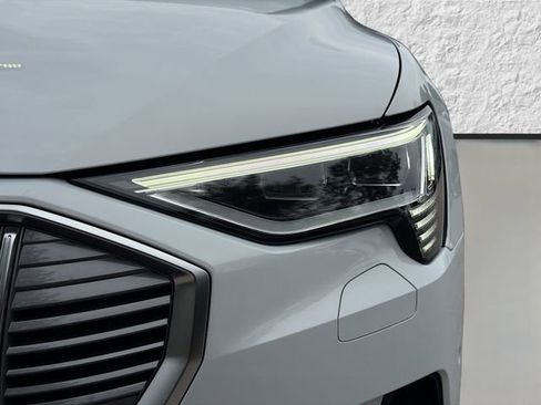 Used 2019 Audi e-tron Prestige image 9