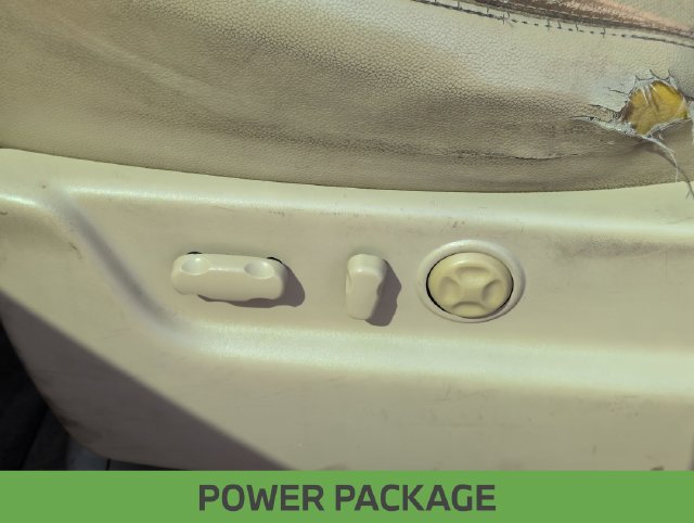 Used 2011 Chevrolet Avalanche LTZ RWD image 17