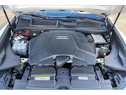 Used 2020 Audi Q8 Premium Plus w/ Premium Plus Package image 12