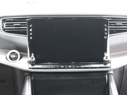 New 2026 Jeep Grand Wagoneer image 28