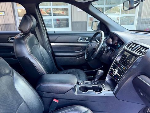 Used 2017 Ford Explorer Sport w/ Equipment Group 401A AWD/4WD image 24