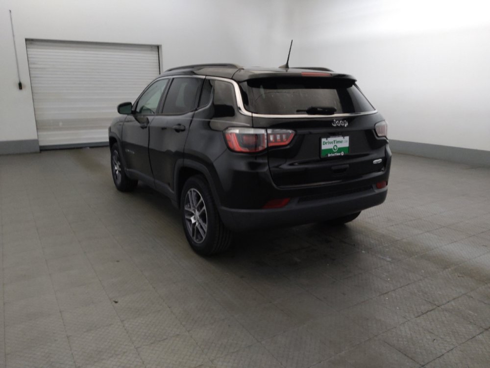 Used 2019 Jeep Compass Latitude FWD image 5