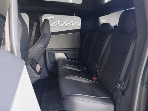 Used 2025 Tesla Cybertruck AWD Crew Cab image 23