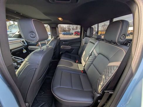 New 2025 GMC Canyon Denali image 29