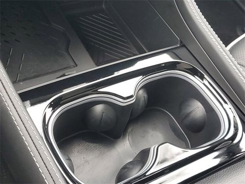 New 2026 Chrysler Pacifica Limited w/ Uconnect Theater Family Group image 31