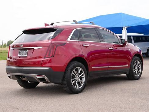 Used 2021 Cadillac XT5 Premium Luxury FWD image 3