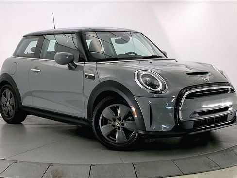 Used 2022 MINI Cooper SE image 1