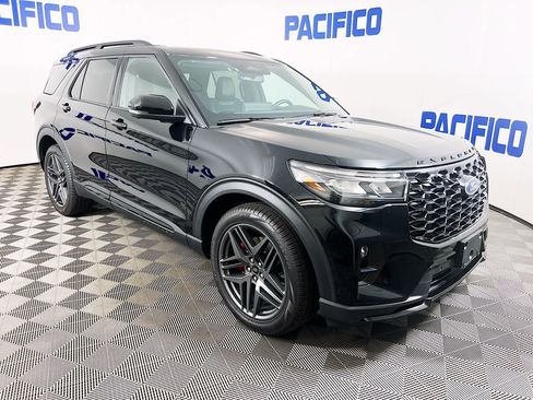 Used 2025 Ford Explorer ST w/ Sun And Sound Package AWD/4WD image 1