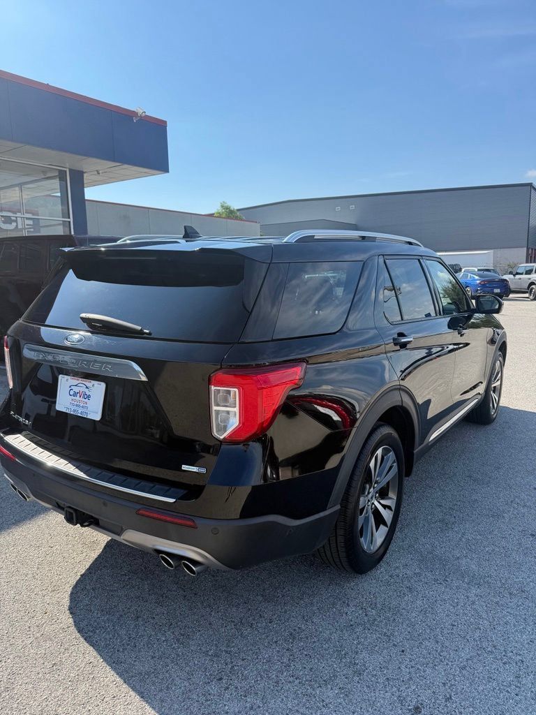Used 2020 Ford Explorer Platinum w/ Premium Technology Package AWD/4WD image 6