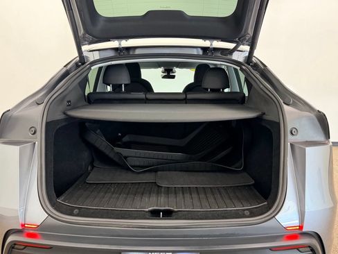 Used 2026 Tesla Model Y AWD image 6