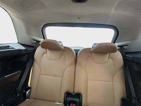 Used 2016 Volvo XC90 T6 Momentum AWD/4WD image 12