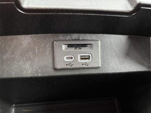 Used 2021 Chevrolet Tahoe Premier image 25