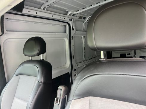 Used 2023 RAM ProMaster 2500 FWD image 11