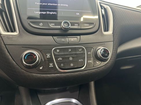 Used 2022 Chevrolet Malibu LT image 28