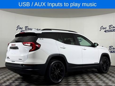 Used 2022 GMC Terrain SLE w/ Driver Convenience Package image 6