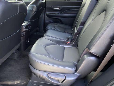 Certified 2025 Toyota Grand Highlander AWD image 23