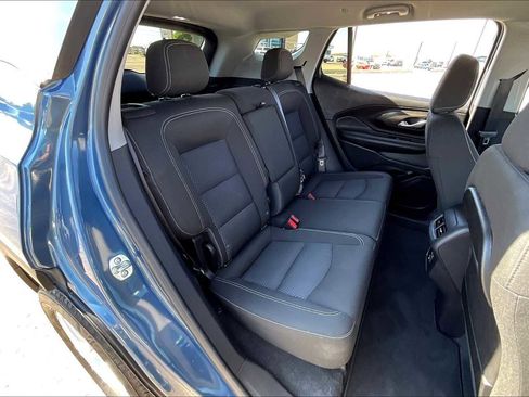 Used 2024 GMC Terrain SLE image 18