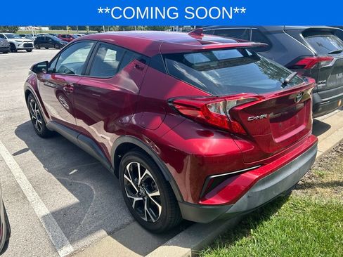 Used 2018 Toyota C-HR XLE FWD image 5