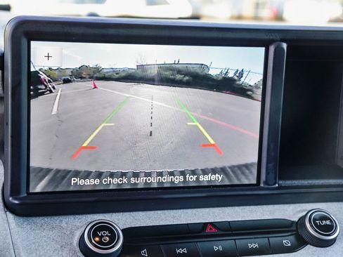 Used 2022 Ford Maverick XLT image 30