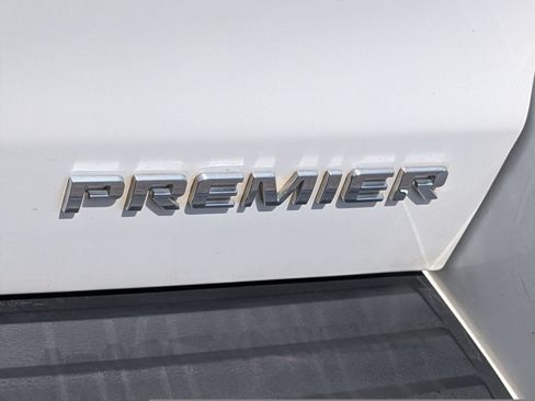 Used 2019 Chevrolet Suburban Premier AWD/4WD image 5