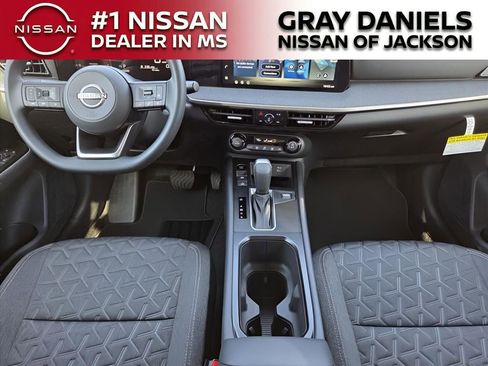 New 2026 Nissan Kicks SV w/ SV Premium Package AWD/4WD image 5