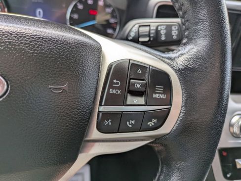 Used 2022 Ford Explorer XLT w/ Equipment Group 202A image 19