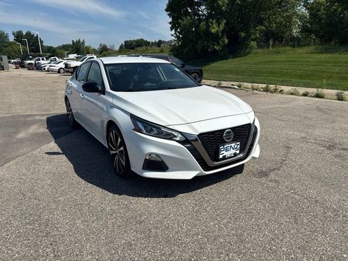 Used 2022 Nissan Altima 2.5 SR FWD image 3