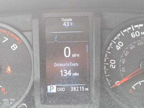 Used 2022 Toyota Tacoma SR image 36