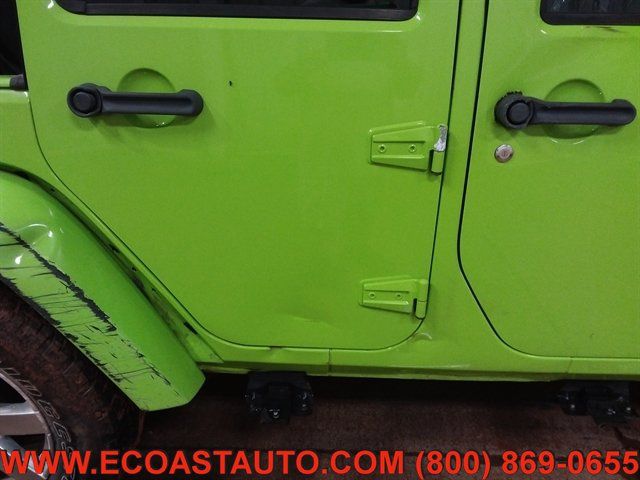 Used 2013 Jeep Wrangler Unlimited Sahara w/ Connectivity Group AWD/4WD image 24