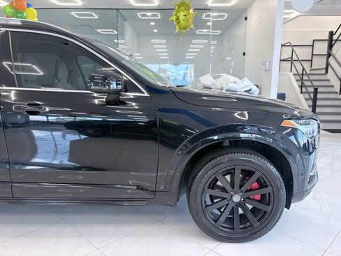 Used 2017 Volvo XC90 T6 Momentum w/ Vision Package AWD/4WD image 9
