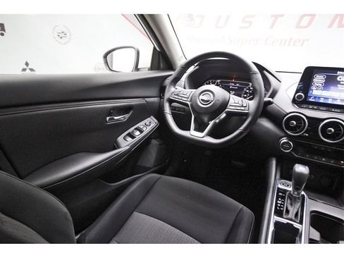 Used 2025 Nissan Sentra SV w/ All-Weather Package image 6