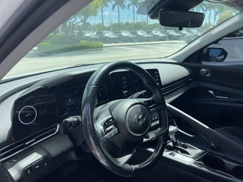Used 2022 Hyundai Elantra SEL w/ Convenience Package image 29