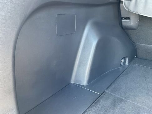Used 2025 Toyota RAV4 XLE AWD/4WD image 15
