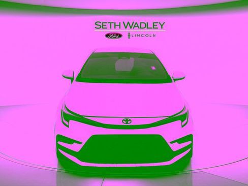 Used 2024 Toyota Corolla SE FWD image 2
