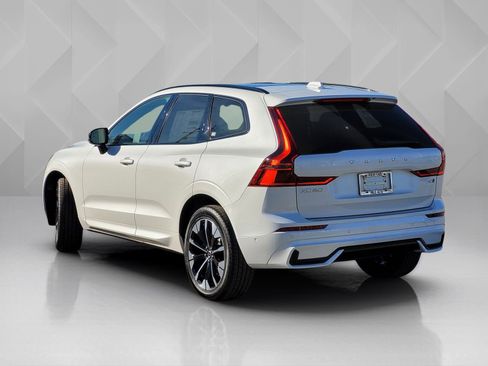 New 2026 Volvo XC60 B5 Plus w/ Protection Package Premier image 4