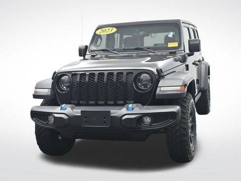 Used 2023 Jeep Wrangler Unlimited w/ Cold Weather Group AWD/4WD image 2