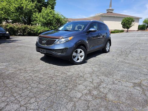 Used 2013 Kia Sportage LX w/ Convenience Pkg FWD image 3