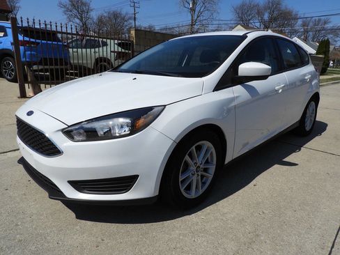 Used 2018 Ford Focus SE image 4