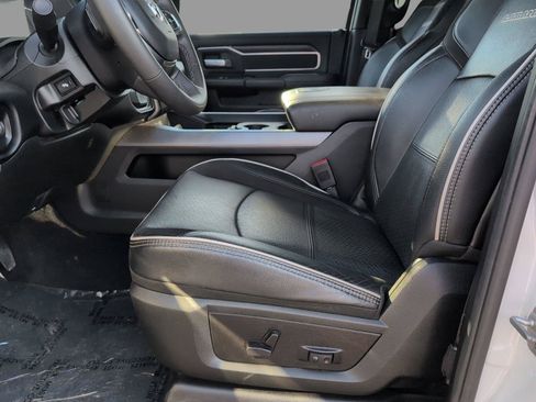 Used 2025 RAM 2500 Laramie AWD/4WD image 3