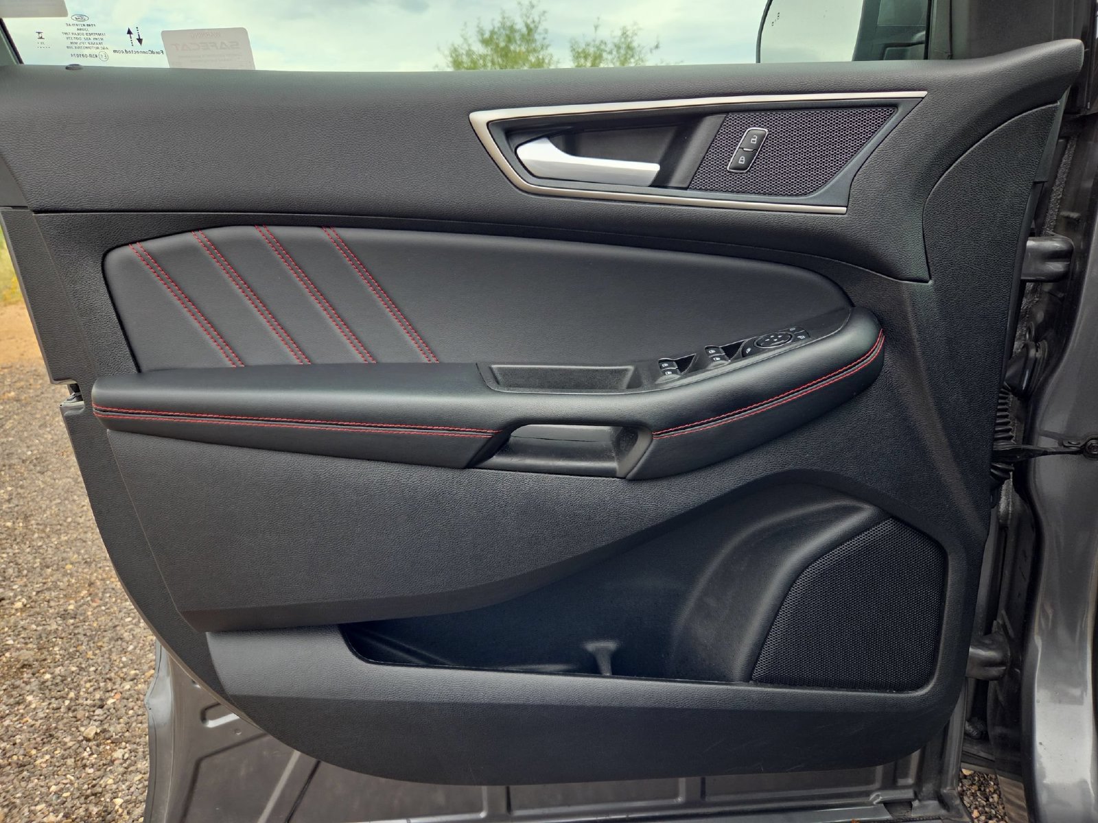 Certified 2024 Ford Edge ST-Line AWD/4WD image 12